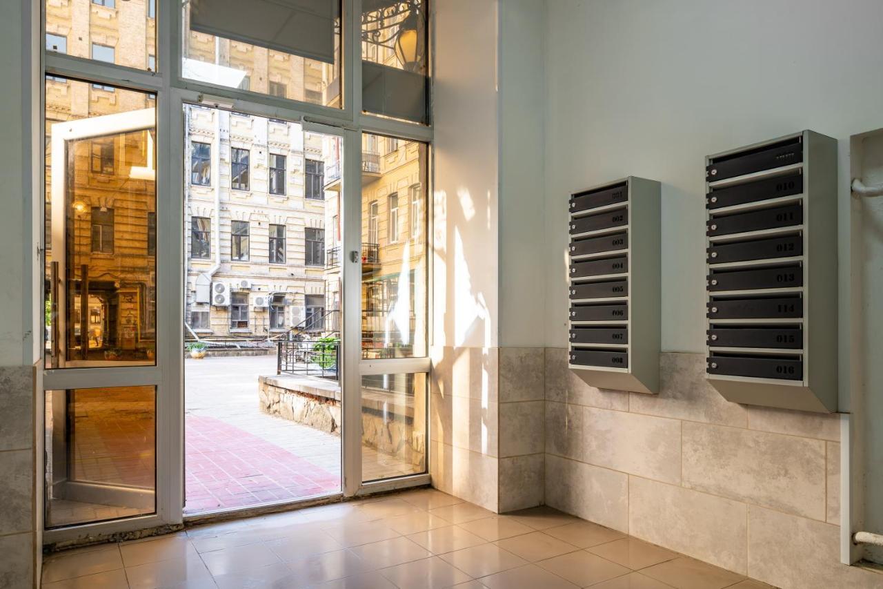 Theatre Boutique Apartments Kiev Luaran gambar